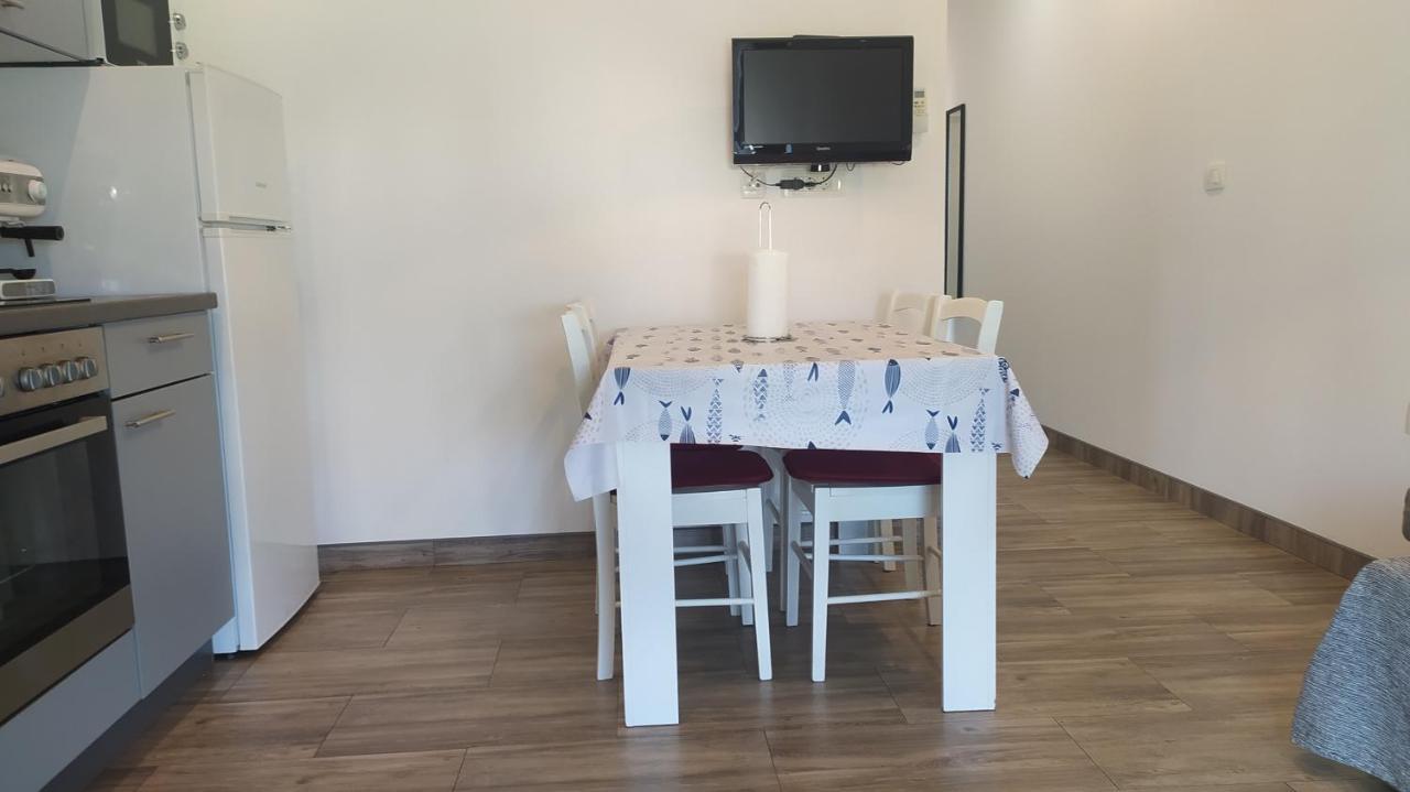 Apartman Greta Sukosan Exterior photo